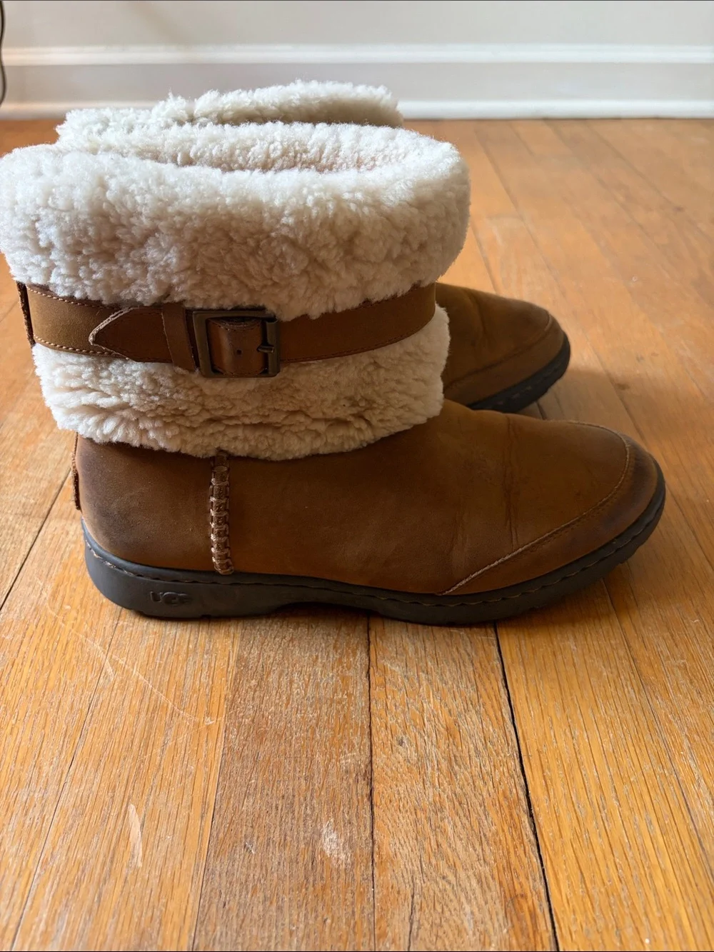 UGG Chestnut Brown Leather Shearling Cuff Buckle Boots